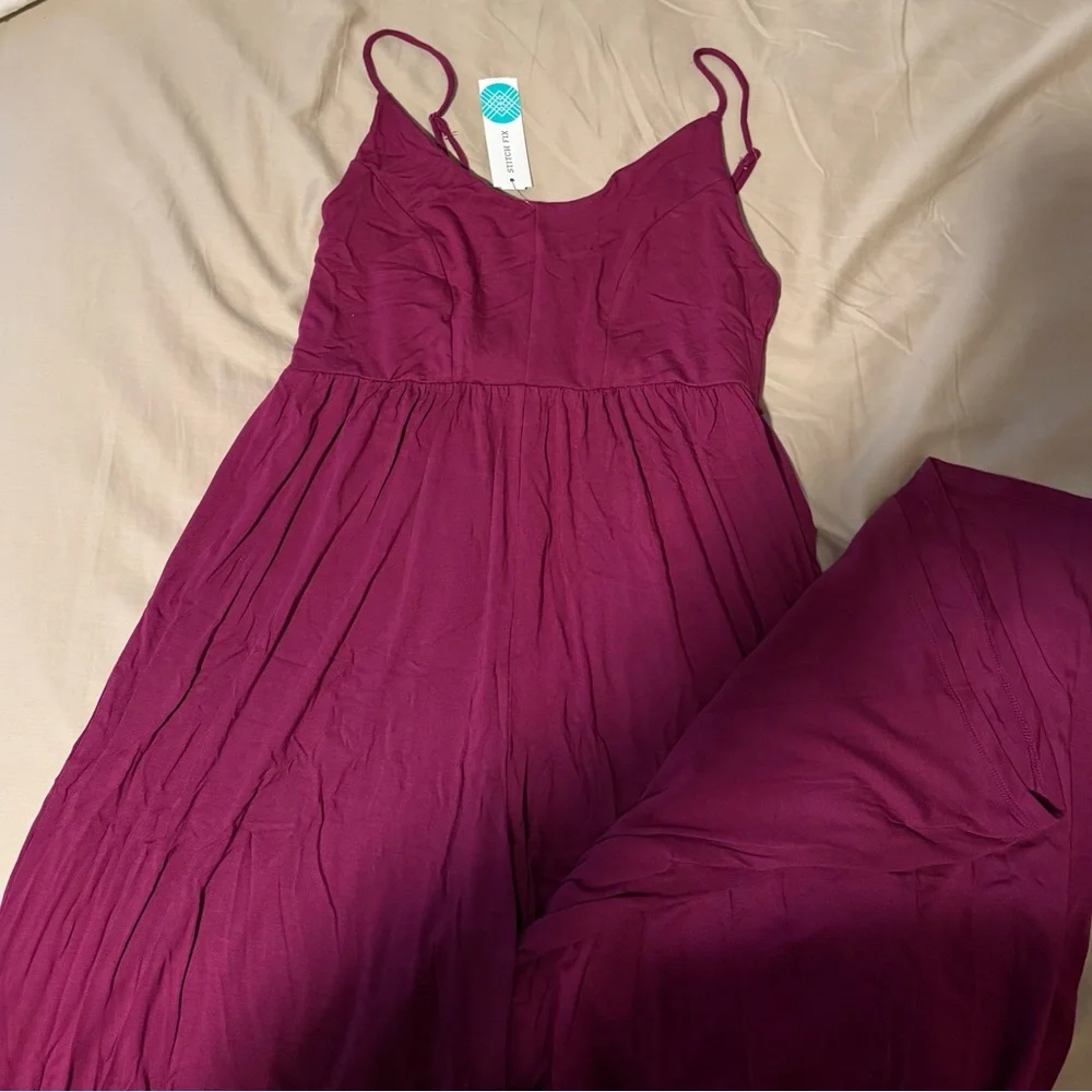 Elegant Magenta Spaghetti Strap Dress - Picture 1 of 1
